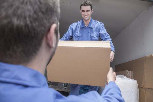 Strong cardboard boxes and protective materials for packing in Coulsdon