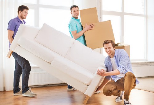 Free quote planning for a move near busy Coulsdon streets